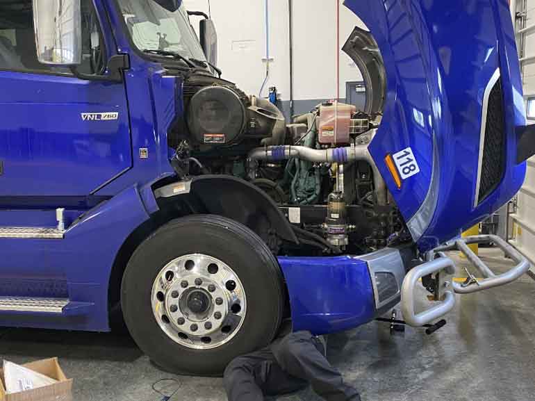 Commercial semi truck & trailer repair